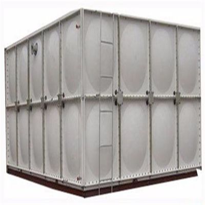 ガルバニズされた鉄水タンク 20m3 容量 ケニアのクリーン/汚いタンクを分離する精度